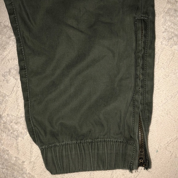 Cargo pants - Picture 2 of 2